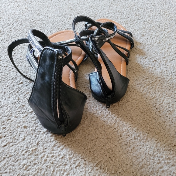 Women's Sandals - Picture 2 of 3